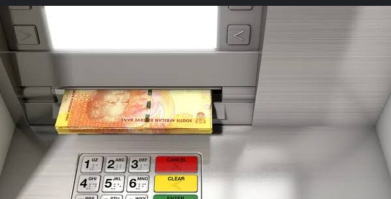 Unogada ubuyisele u-R4 600 ebhange ngemuva kokuwuthola ku-ATM