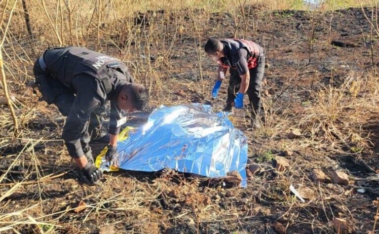 Kutholwe isidumbu sikamakhi odutshuliwe eBuffelsdraai